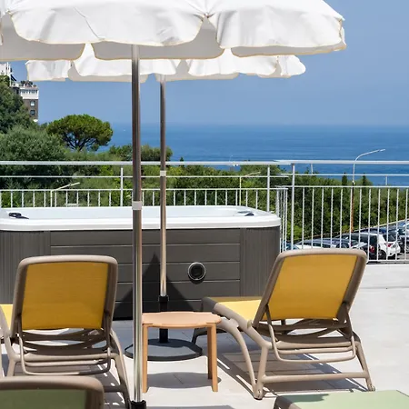 Futura Funky House - De Vivo Realty Appartement